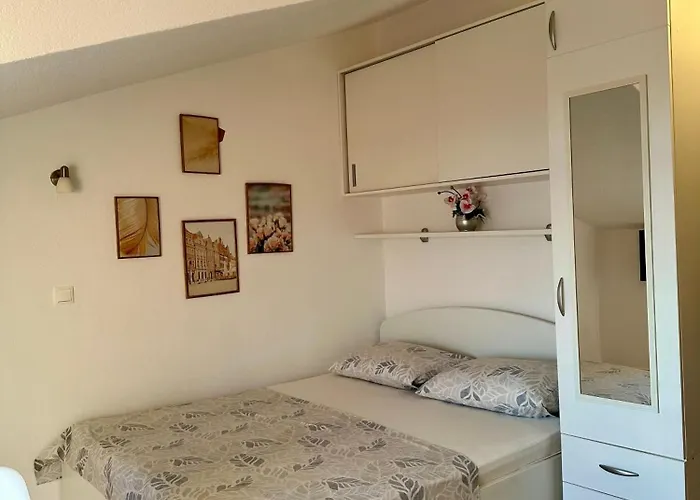 Sara Apartments