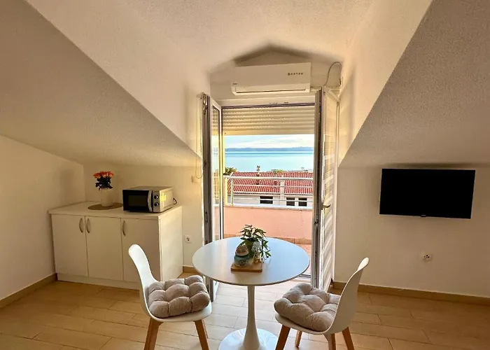 Sara Apartments