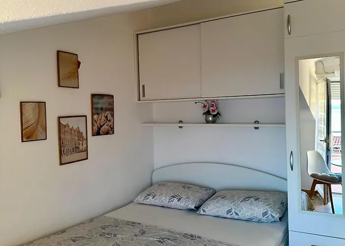 Sara Apartments